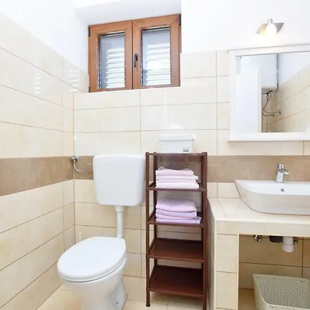 Maja Apartamento Vrsi