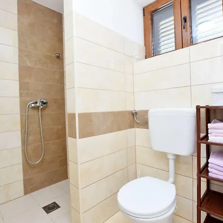 Maja Apartamento Vrsi